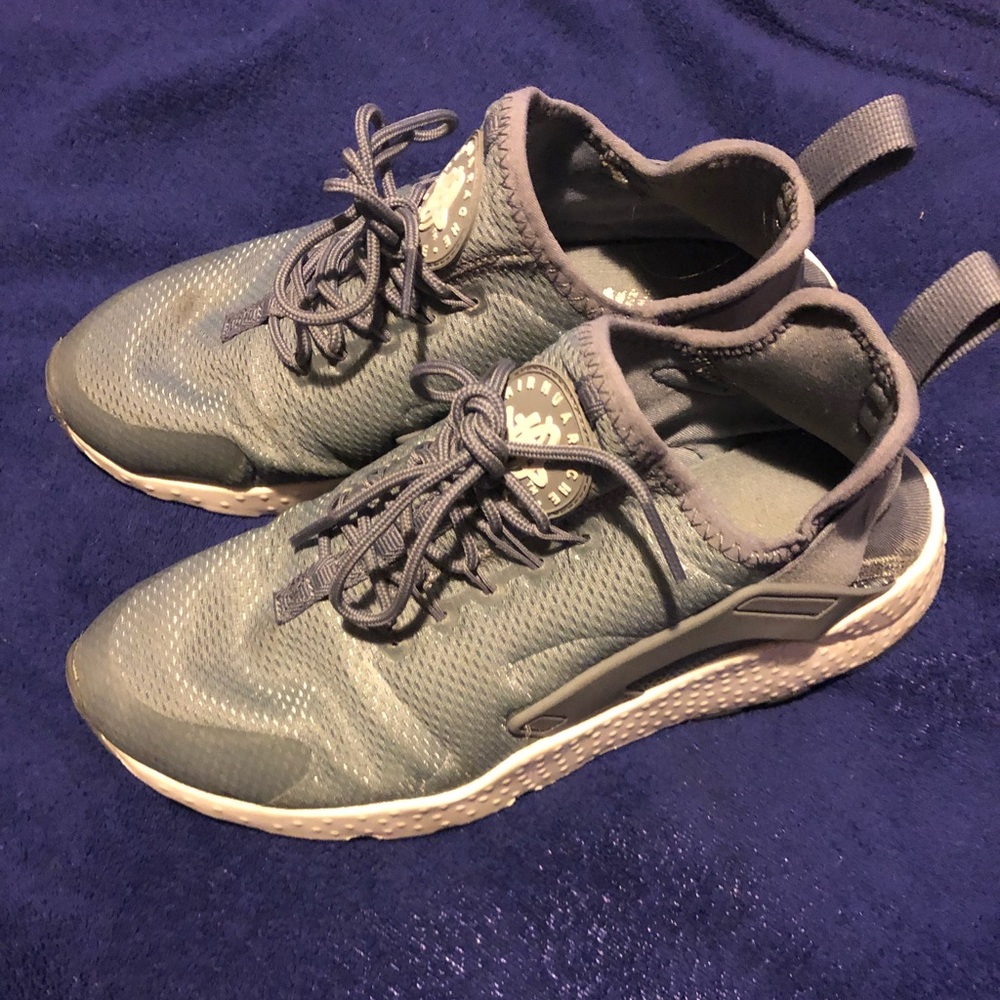 NIKE AIR HUARACHE WOMENS